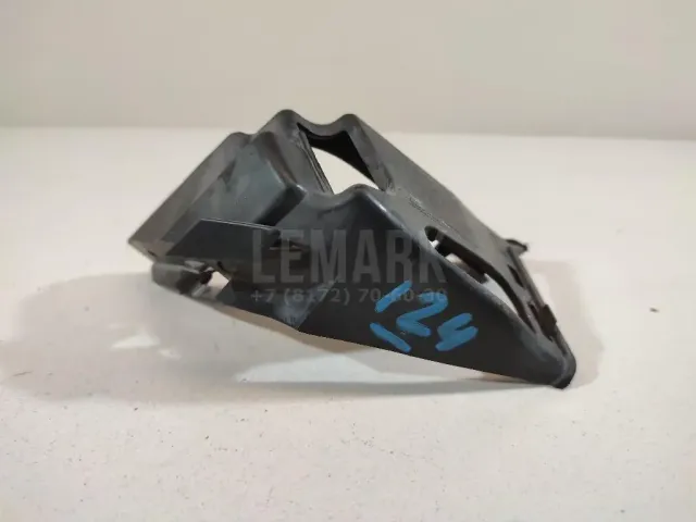 Кронштейн фары противотуманной левой для  BMW Z3 1995-2003