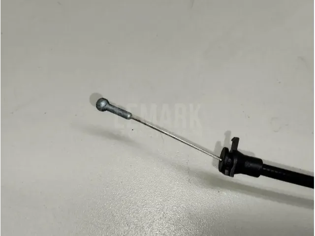 Трос открывания капота
