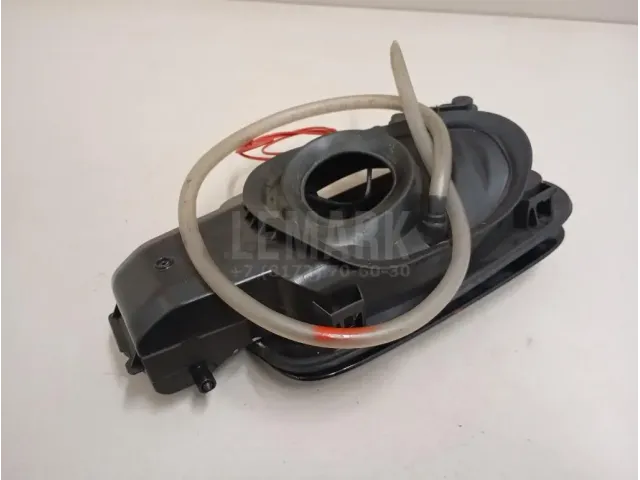 Ниша лючка бензобака для  Ford Kuga 2008-2012