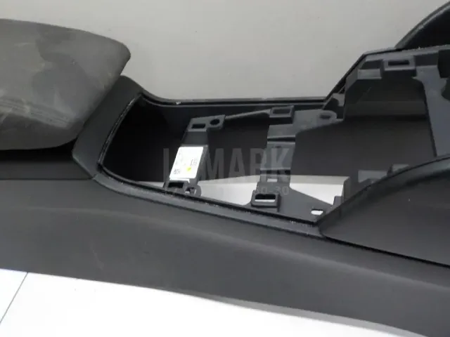 Консоль для  Audi A6 [C7,4G] 2011-2018
