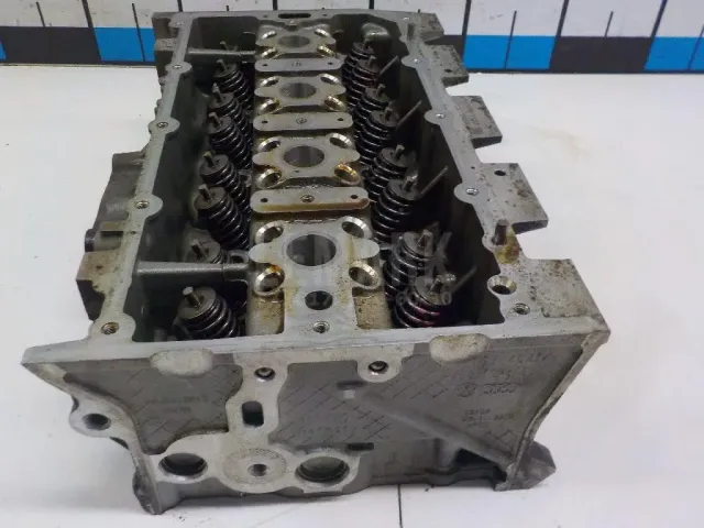 Головка блока для  Citroen C5 2004-2008