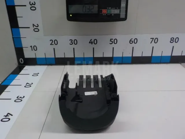 Кожух рулевой колонки нижний