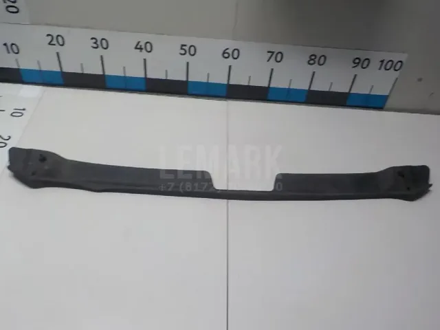 Уплотнитель капота