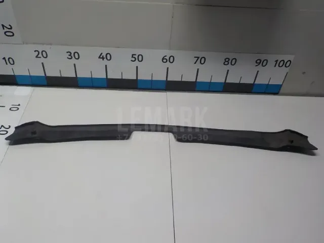 Уплотнитель капота