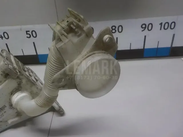 Бачок омывателя лобового стекла