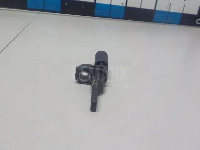 Датчик ABS задний