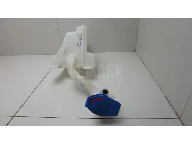 Бачок омывателя лобового стекла