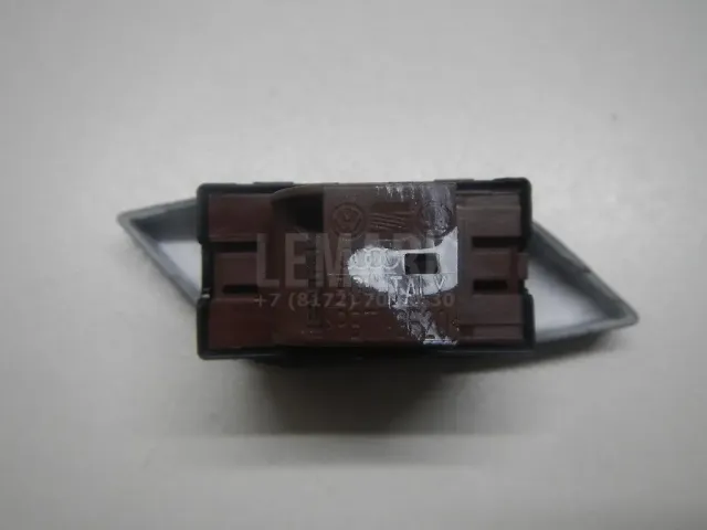 Кнопка центрального замка для  BMW 2-serie F45/F46 Tourer 2015-2022