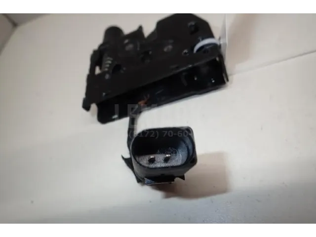 Замок капота для  Ford Fiesta 2008-2019