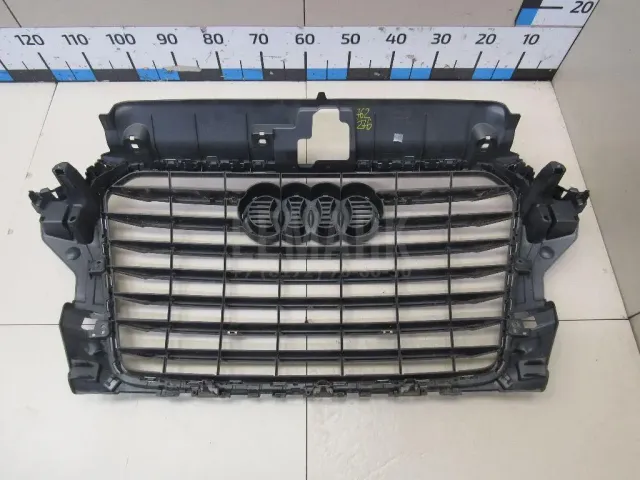 Решетка радиатора для  Audi A1 (8X) 2010-2018