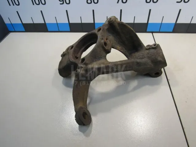 Кулак поворотный передний левый для  Ford Focus I 1998-2005