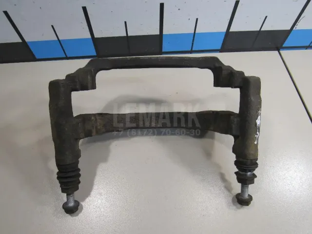 Скоба суппорта переднего правого для  BMW 5-serie G60/G61/G68 2023