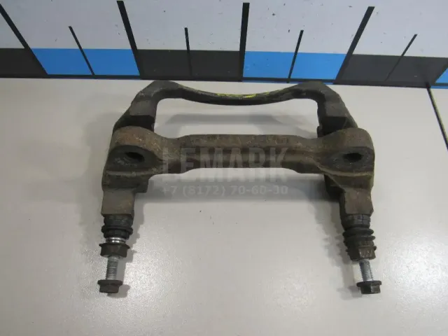 Скоба суппорта переднего правого для  BMW 5-serie G60/G61/G68 2023