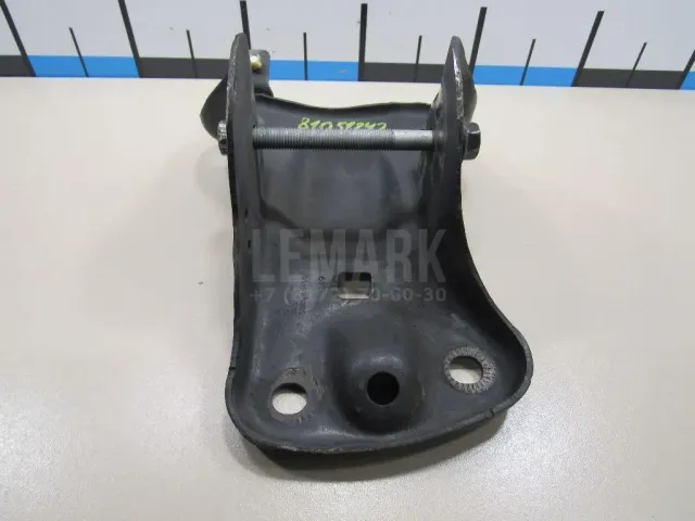 Кронштейн задней балки для  Audi 100/200 [43] 0-1983