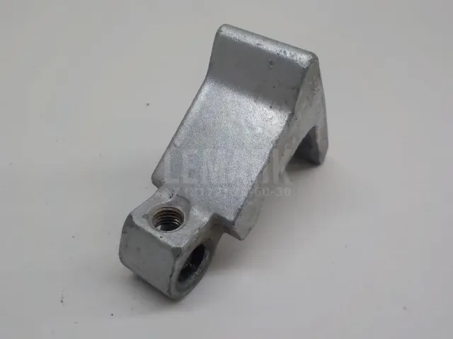 Петля двери для  BMW X5 E70 2007-2013