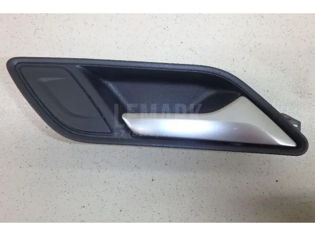 Ручка двери задней внутренняя правая для  Chrysler Sebring/Dodge Stratus 2001-2007
