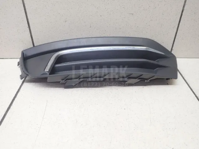 Решетка в бампер левая для  BMW X5 G05 2018