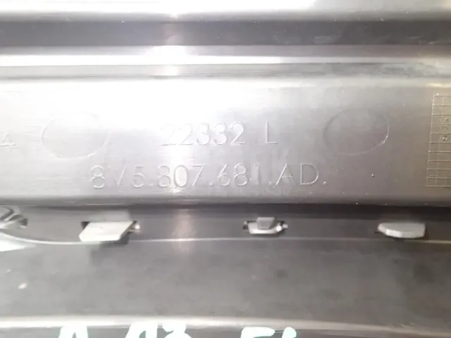 Решетка в бампер левая для  BMW X5 G05 2018