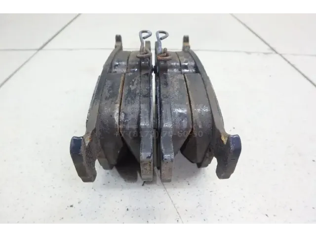 Колодки тормозные задние дисковые к-кт для  Aston Martin