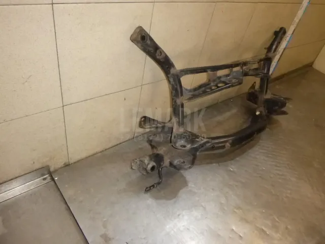 Балка задняя