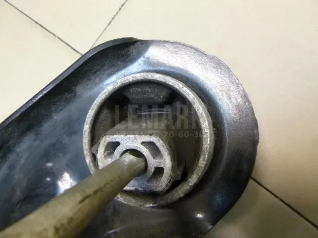 Рычаг задний продольный правый