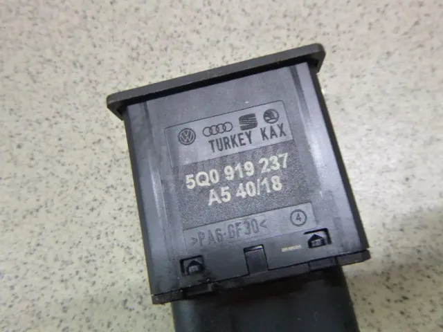 Кнопка многофункциональная для  Citroen Xsara Picasso 1999-2010