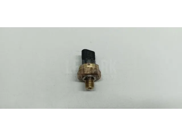 Датчик давления масла