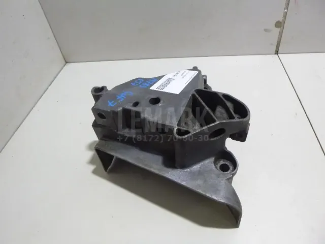 Кронштейн двигателя правый для  Chery Amulet (A15) 2006-2012