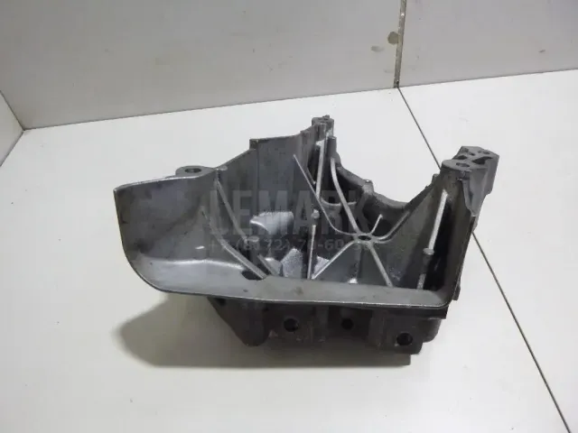 Кронштейн двигателя правый для  Chery Amulet (A15) 2006-2012