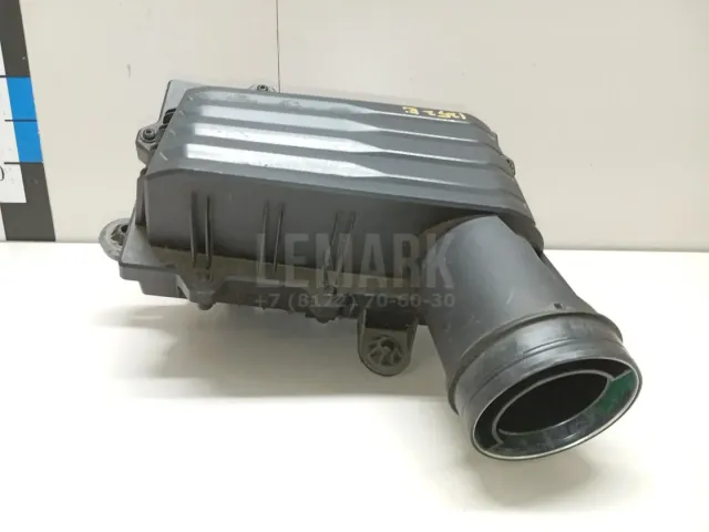 Корпус воздушного фильтра для  Audi A8 [4D] 1994-1998