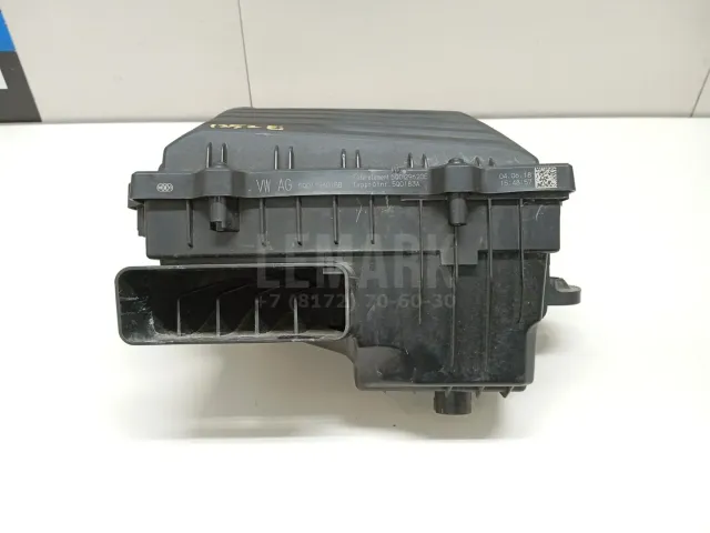 Корпус воздушного фильтра для  Audi A8 [4D] 1994-1998