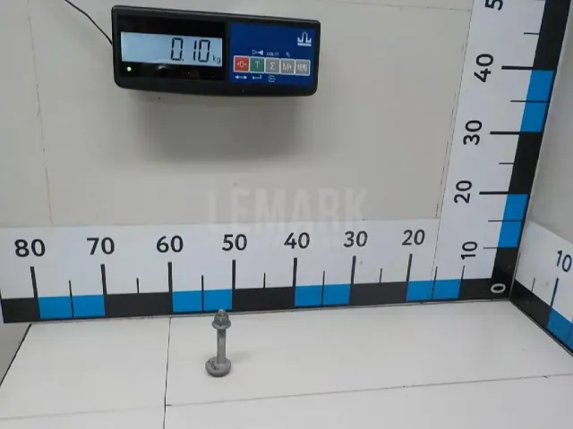 Болт развала задних колес