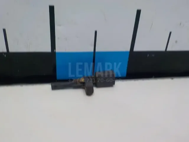 Датчик ABS задний