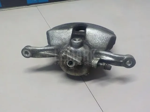 Суппорт тормозной передний правый для  Honda Accord V 1996-1998