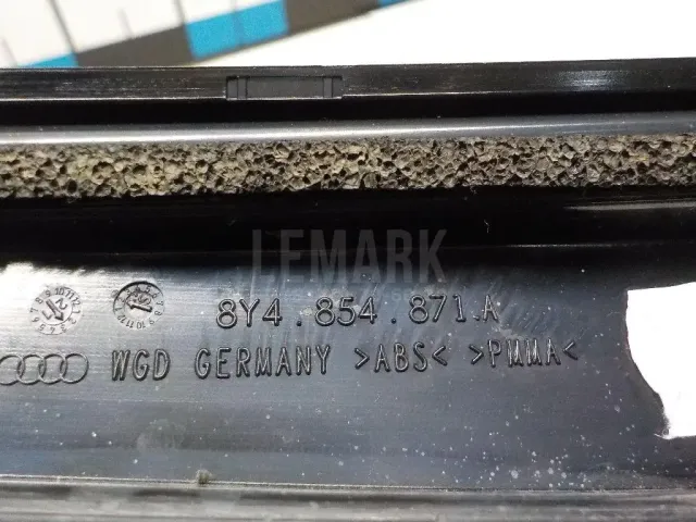 Накладка спойлера