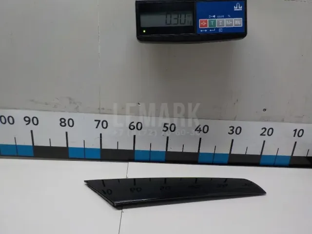Накладка спойлера