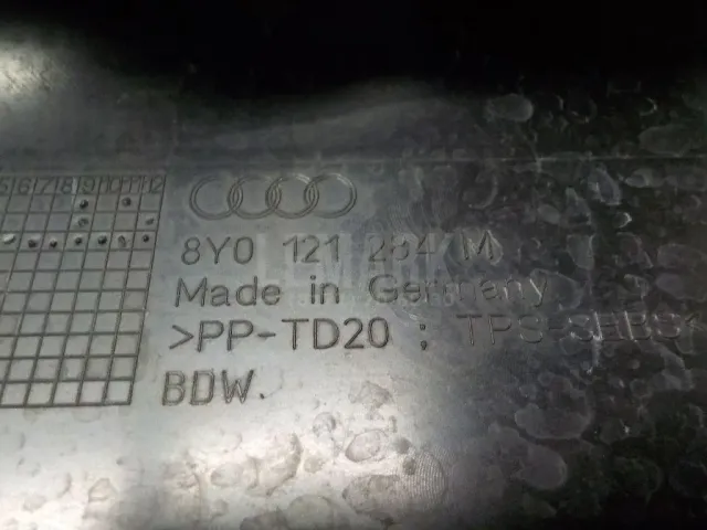 Воздуховод радиатора правый для  Audi A3 [8PA] Sportback 2004-2013