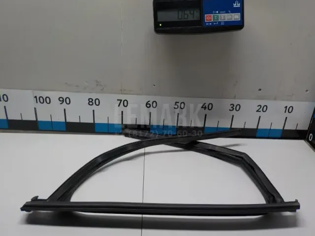Уплотнитель стекла двери для  Ford Ranger 2006-2012