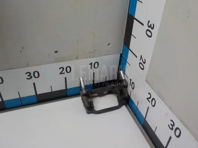 Скоба суппорта заднего