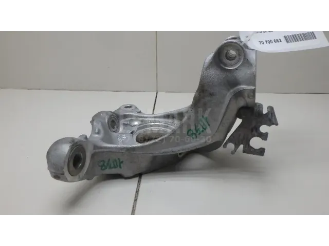 Кулак поворотный передний правый для  Audi 100/200 [43] 0-1983