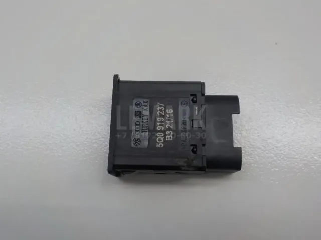Кнопка многофункциональная для  Ford Escape EUR 2007-2009