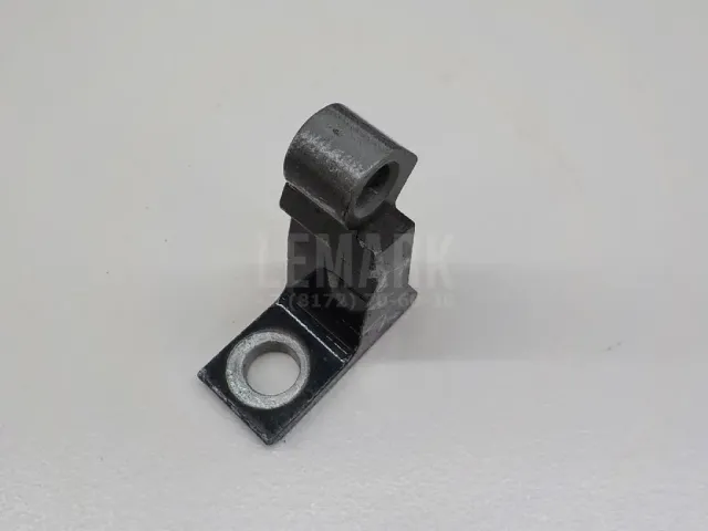 Петля двери для  Chevrolet Suburban 2006-2014