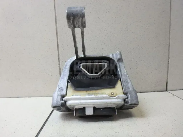 Опора двигателя правая для  Audi 50 0-1978