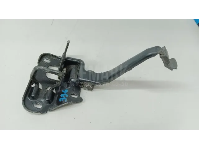 Крючок капота для  Audi Q3 (8U) 2012-2018