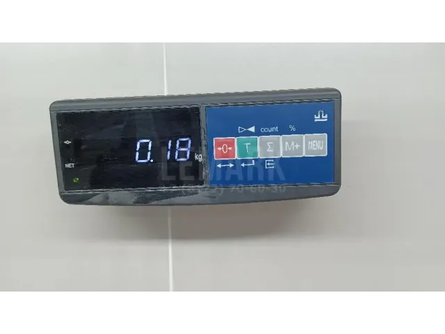Молдинг задней левой двери