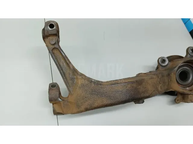 Кулак поворотный передний правый для  BMW 5-serie F10/F11 2009-2016