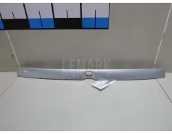 Накладка крышки багажника