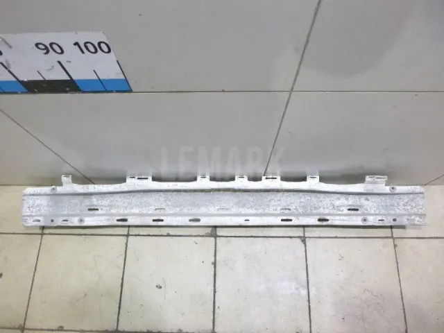 Усилитель заднего бампера