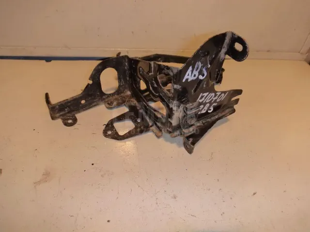 Кронштейн блока ABS (насос) для  Chery M12 2010-2015
