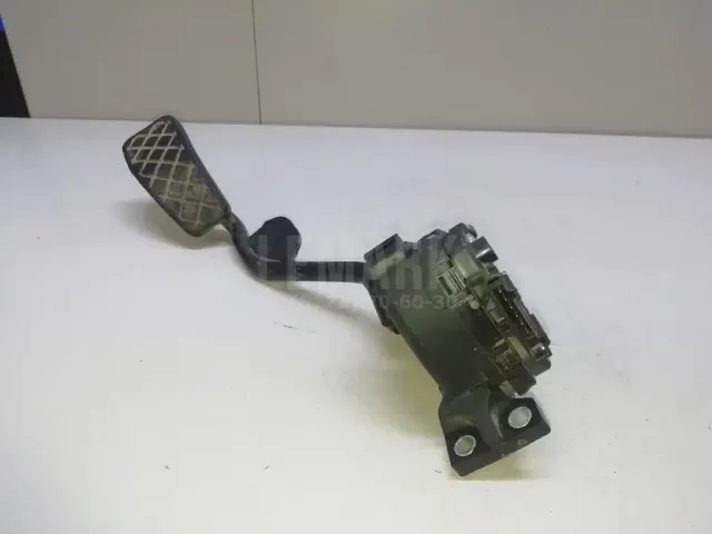 Педаль газа